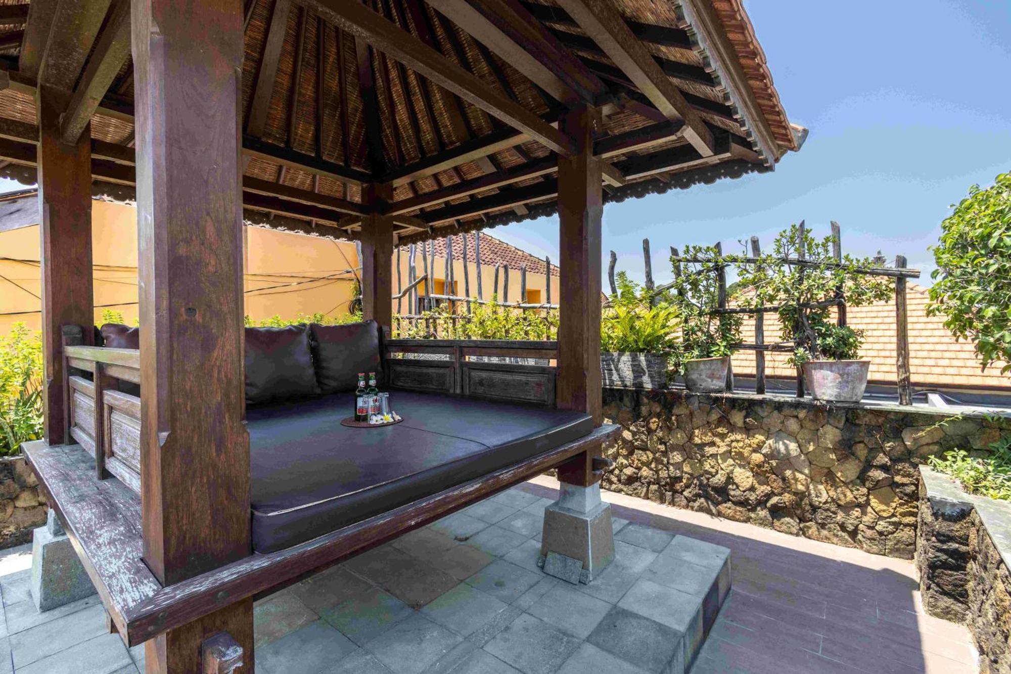Villa Nesanur - Comfortable & Spacious Beachside Sanur Exterior photo