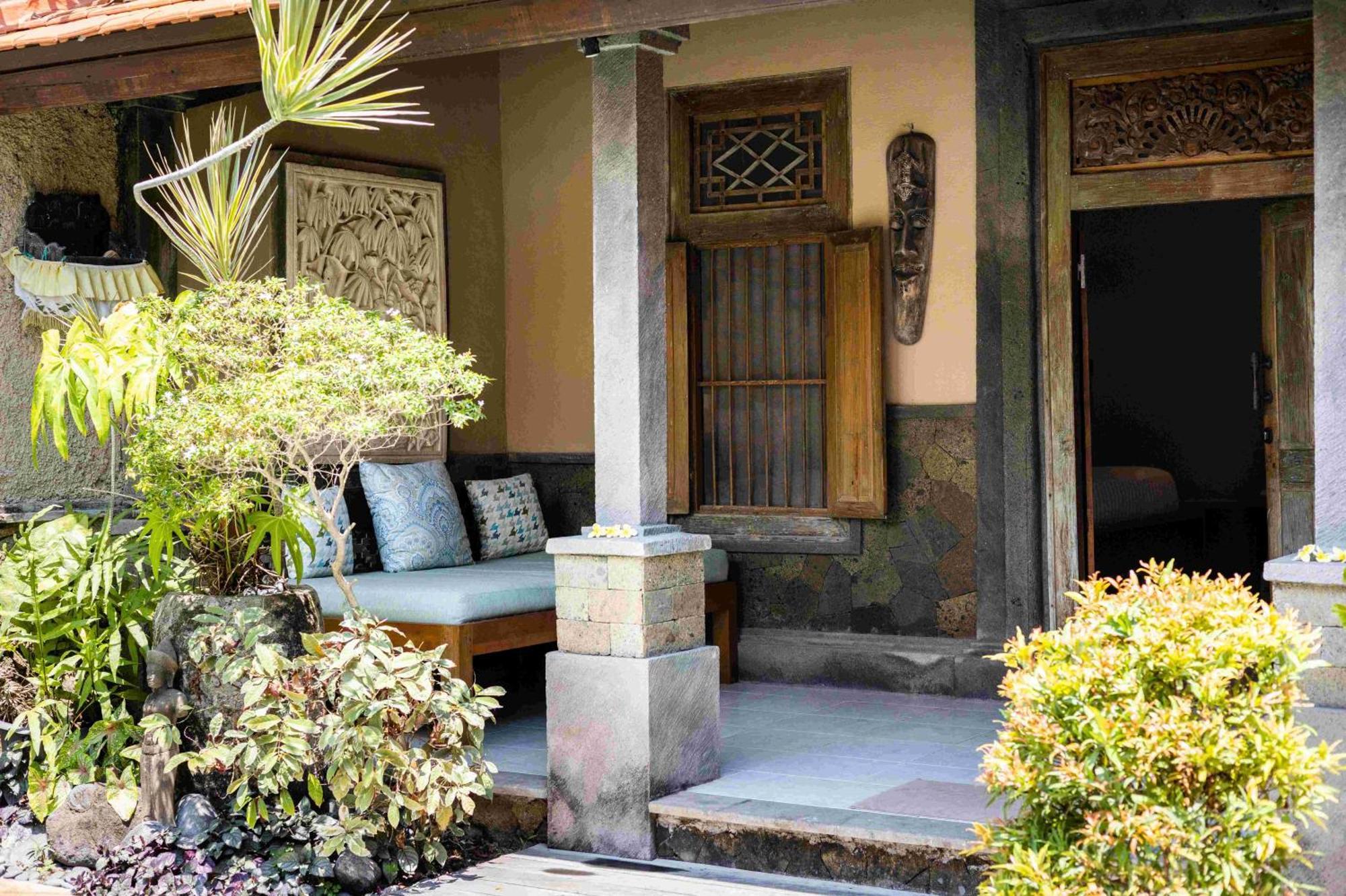 Villa Nesanur - Comfortable & Spacious Beachside Sanur Exterior photo