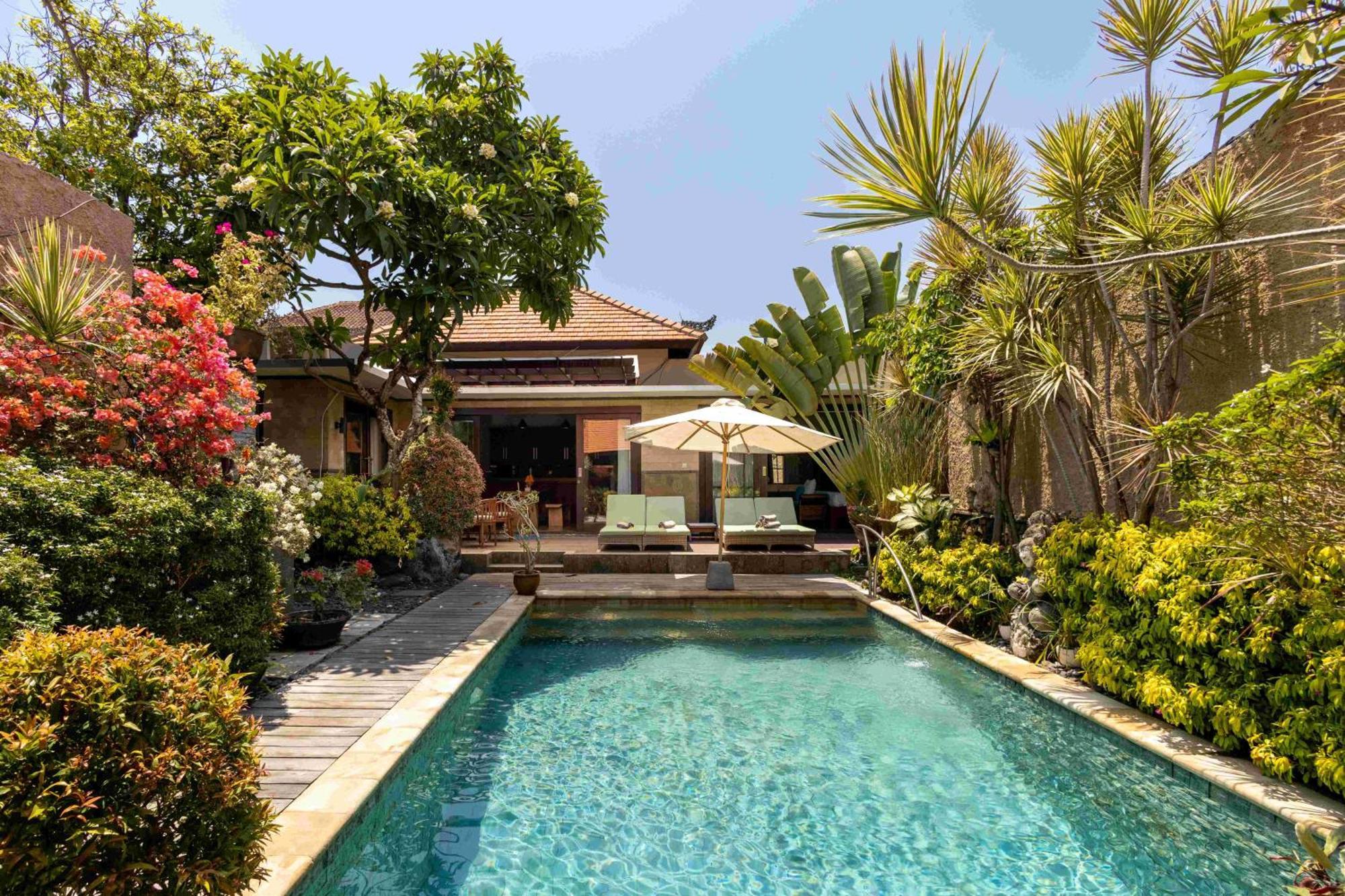 Villa Nesanur - Comfortable & Spacious Beachside Sanur Exterior photo